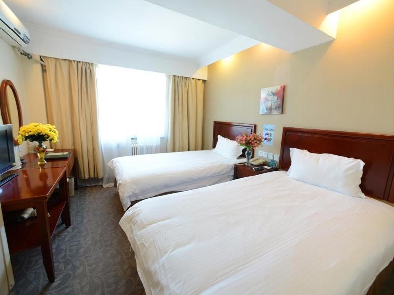Greentree Wulumuqi Airport Hotel Urumqi Exterior photo